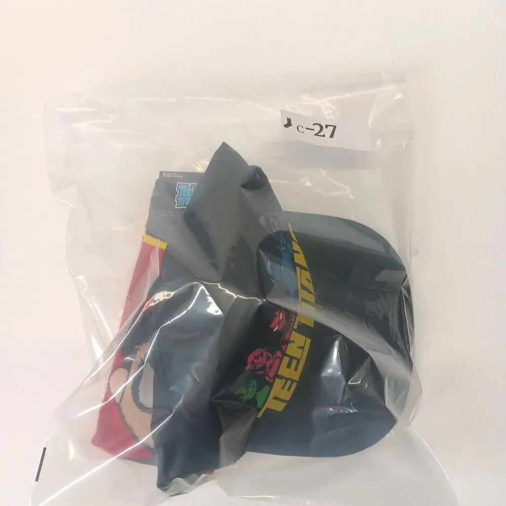 Cartoon Network Teen Titans Go! Youth OSFM SnapBack Hat Cap Black 1 Pair Socks